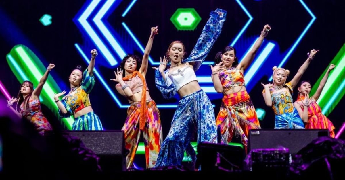 XG in action at the Supalapa Festival held at the Genting Highlands in Malaysia: (L-R) Juria, Cocona, Jurin, Chisa, Harvey, Hinata, and Maya